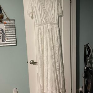 Boho style wedding dress. never worn